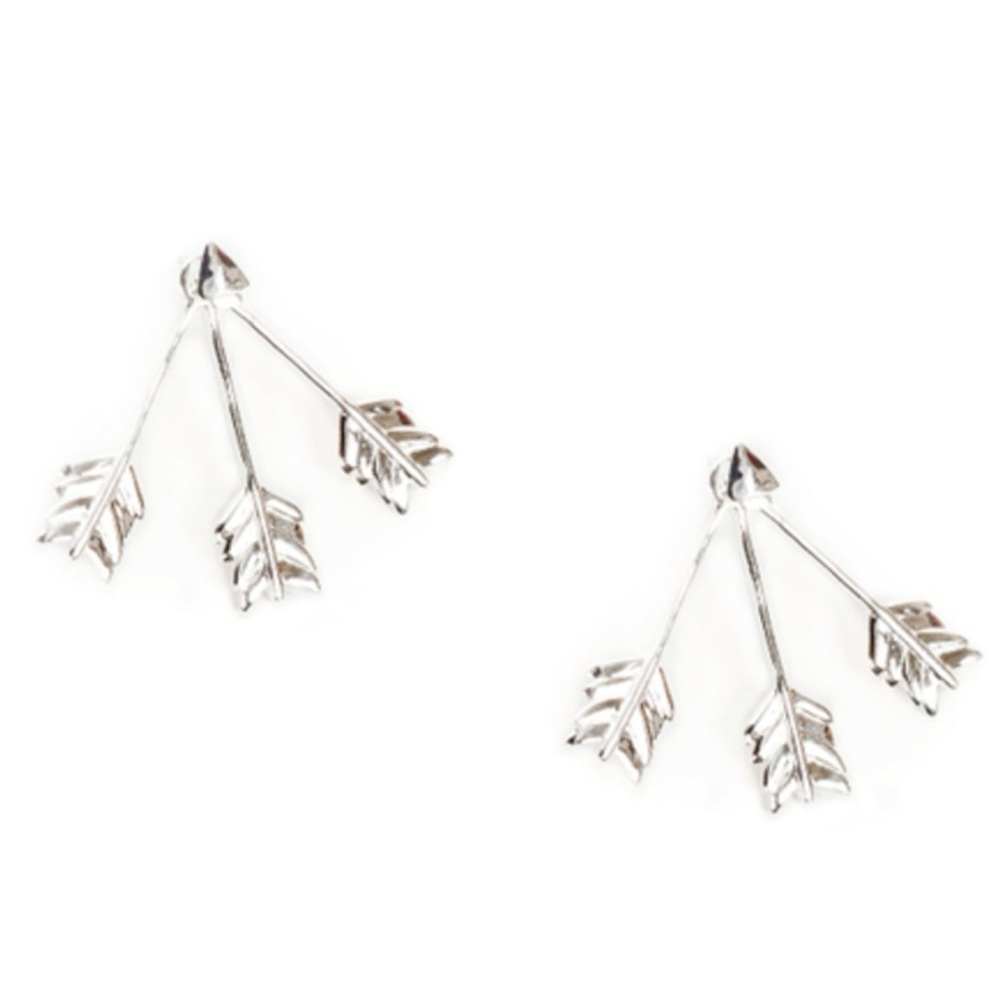 Pamela Love sterling silver arrow stud earrings ✨